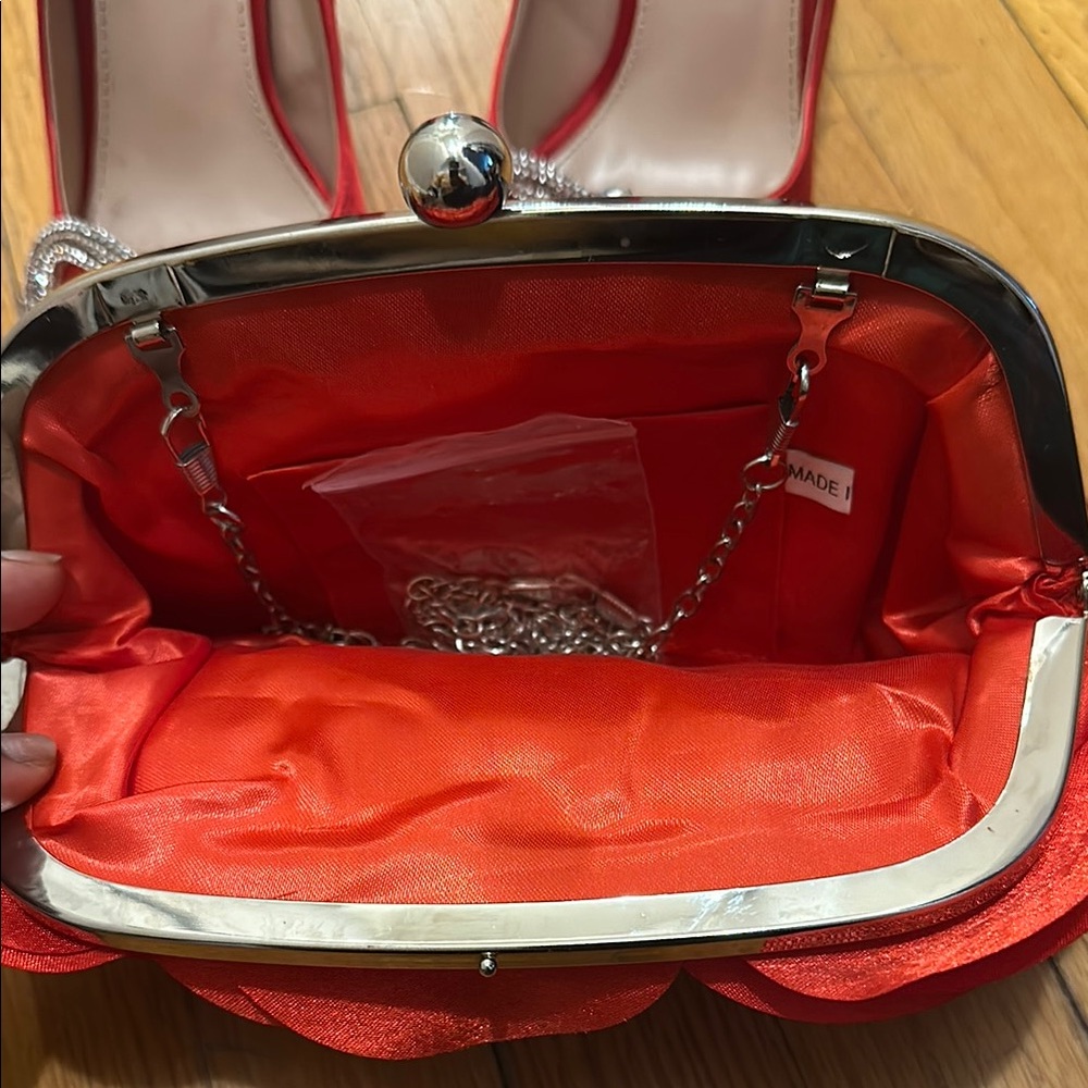 Red Satin Heels with Rhinestone Bow Size 6 and Red Rose Purse - Picture 9 of 9